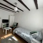 Cozy In Altstadt Apartment
